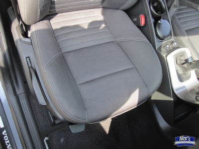 volvo s40 interior detail